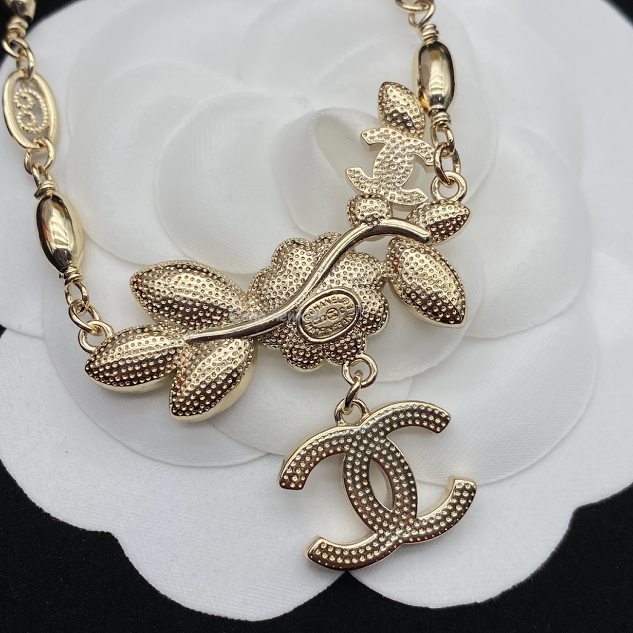 Chanel Pre Owned Cc Diamond Pendant Necklace (22) - www.newkick.vip